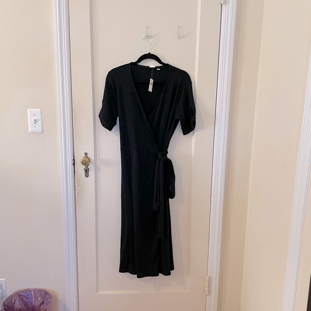COPY - NWT black Gap wrap dress with tie